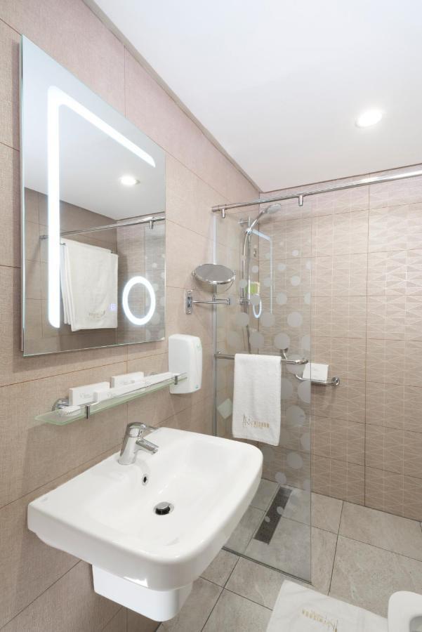 Nishan Hotel 2*