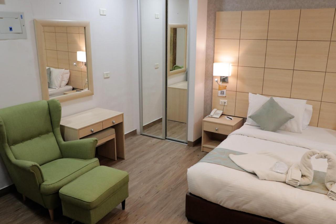 Nishan Hotel